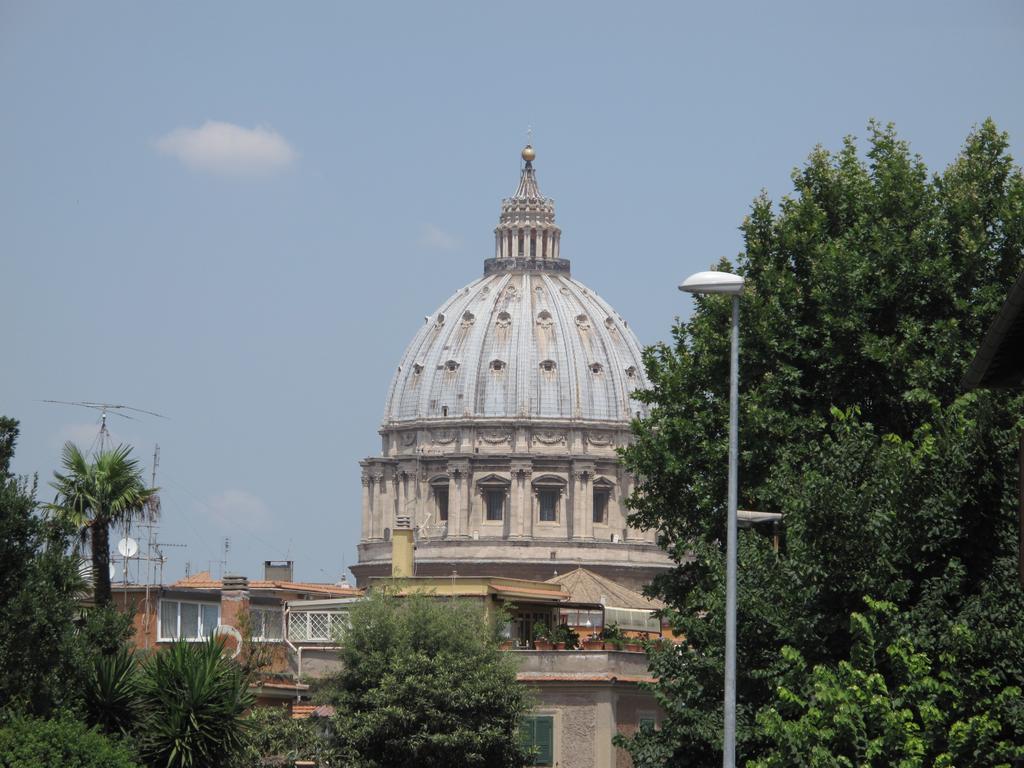 Ferrari Al Vaticano روما المظهر الخارجي الصورة