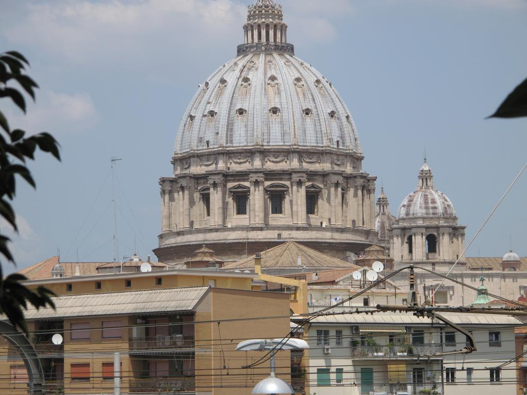 Ferrari Al Vaticano روما المظهر الخارجي الصورة